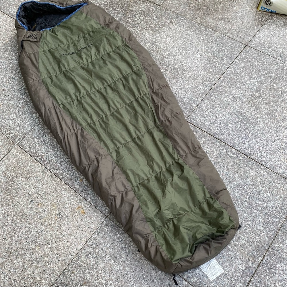Alps mountaineering desert pine 20 mummy sleeping bag